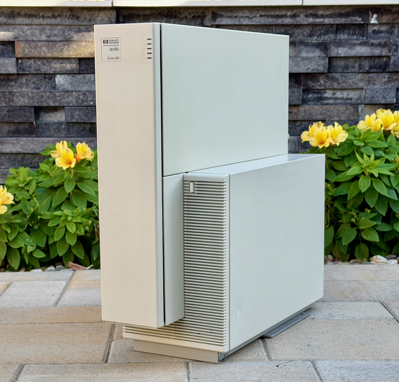 HP Apollo 9000 Series 400 system